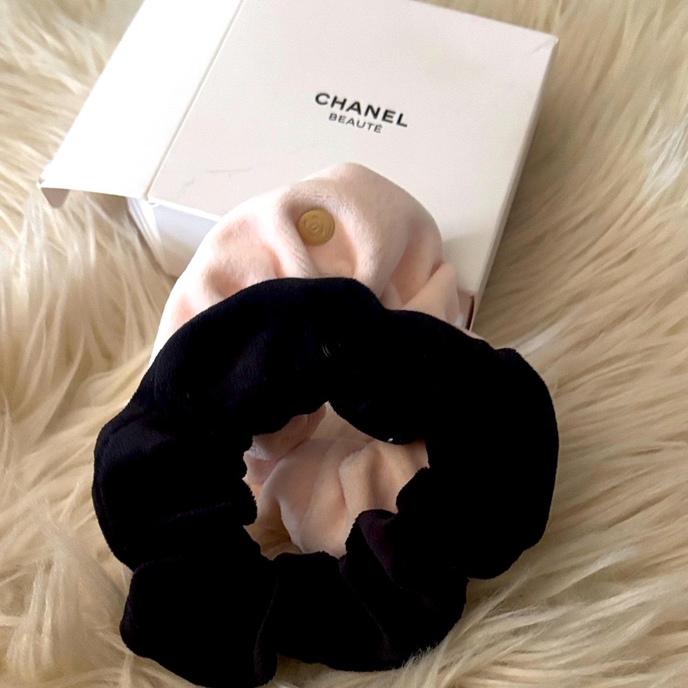 CHANEL Black and light pink hair tie! Brand new